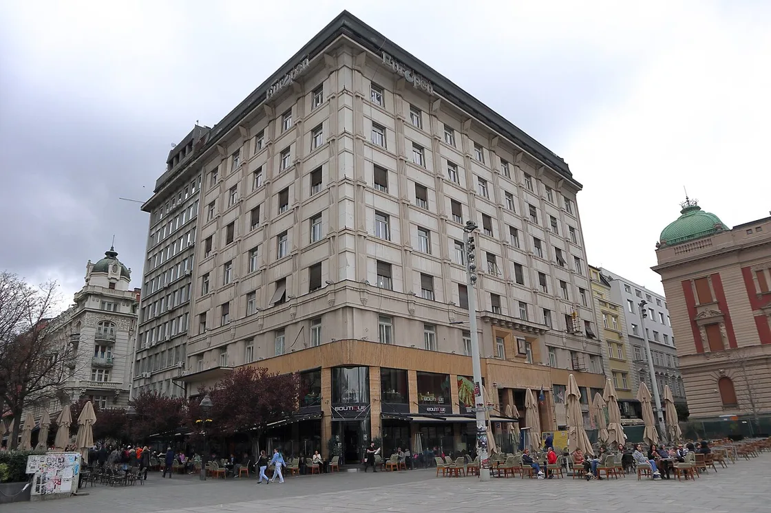 People crossing Belgrade's Republic Square in front of the National Museum in early 2025