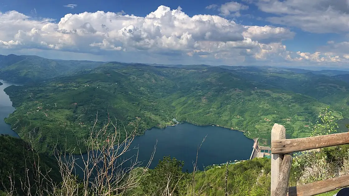 The view from the Banjska Stena viewpoint over Lake Perućac and the forested Drina river canyon in Tara National Park