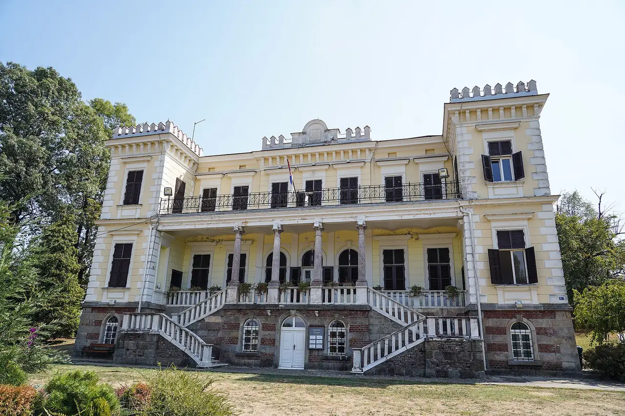 The 19th-century Belimarkovic villa above the park in Vrnjacka Banja